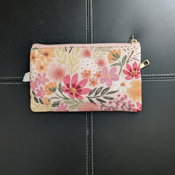 Elyse Breanne Floral Pencil Pouch/Makeup Bag NWOT - Picture 2 of 5